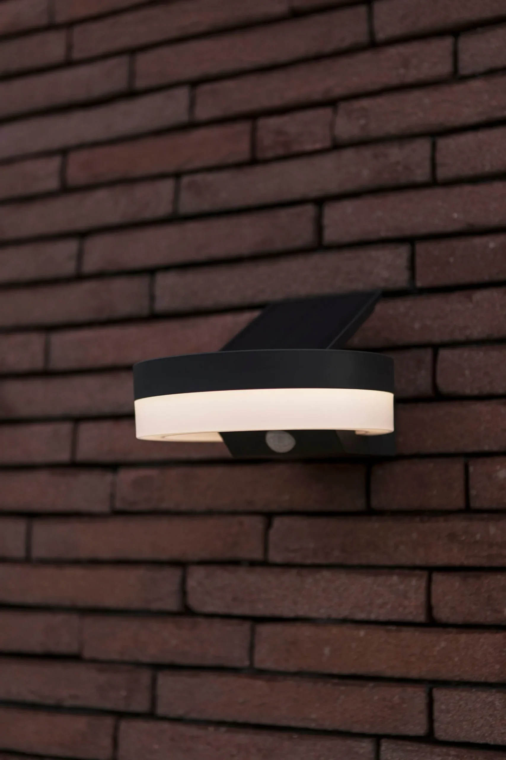 Ecocheques|Verlichting|ohgreen Runda solar wandlamp